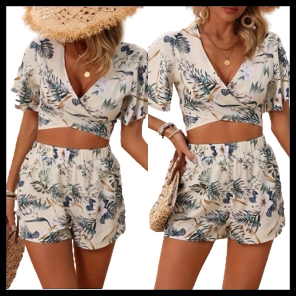 BOUTIQUE Two Piece Set Tropical Print 🌴✨ - Picture 4 of 7